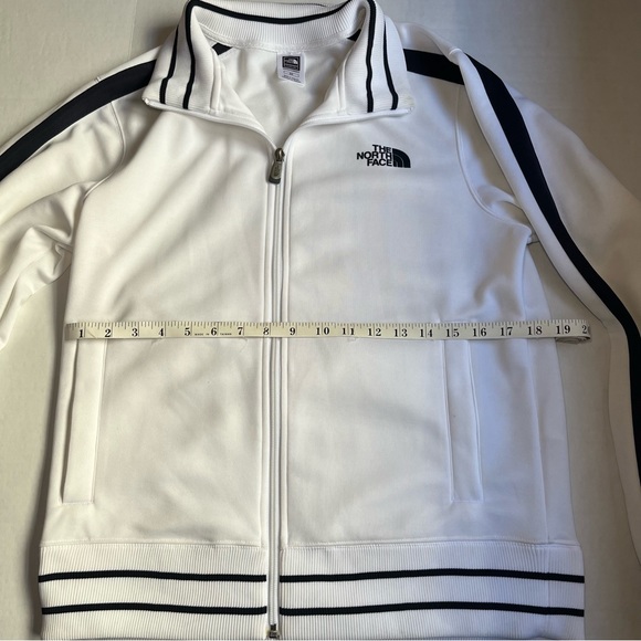 THE NORTH FACE - Men’s small athletic jacket - Picture 8 of 11